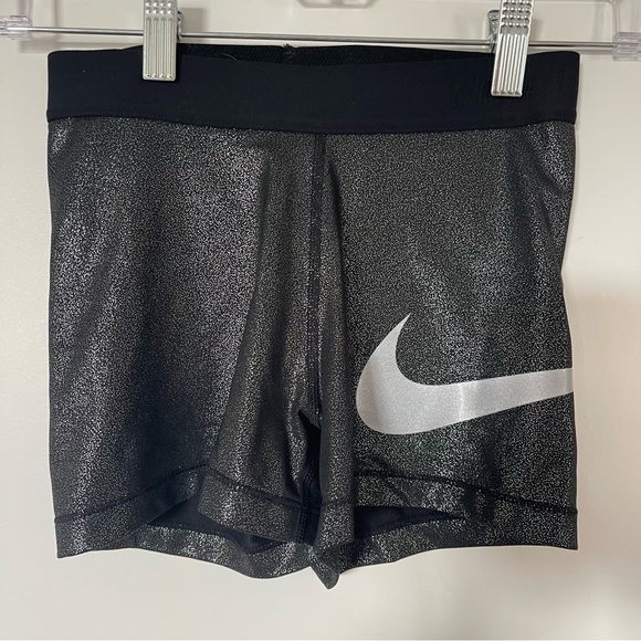 Nike Shorts - Picture 1 of 4